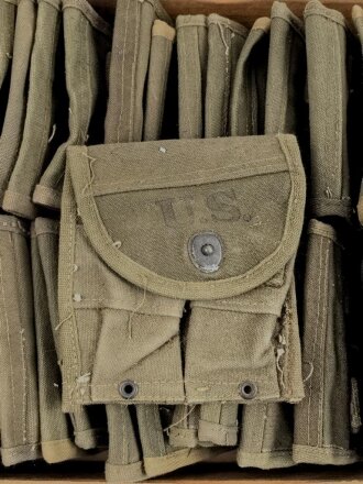 U.S. Army , 1945 dated Cal. 30 Carbine magazine pouch " Avery 1945" Modifield to fit a "larger" mag, possible M1911 ?. You will receive one ( 1 ) piece, all are unused but show storage wear and dust