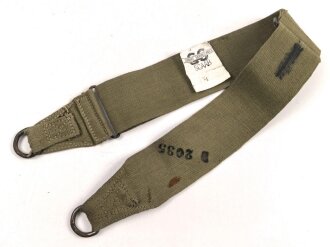 U.S. 1943 dated mussette bag carrying strap " Combat Serviceable"