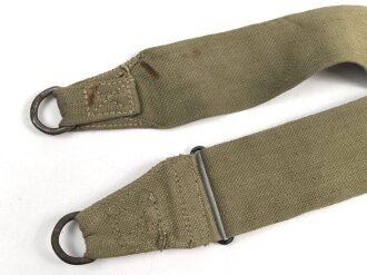 U.S. 1943 dated mussette bag carrying strap " Combat Serviceable"