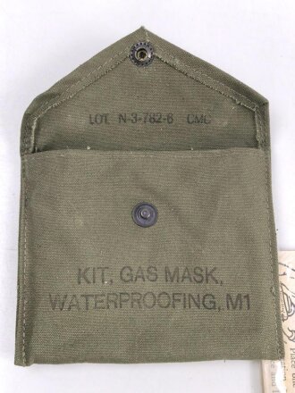 U.S. WWII Kit, Gas mask, Waterproofing, M1. Unissued