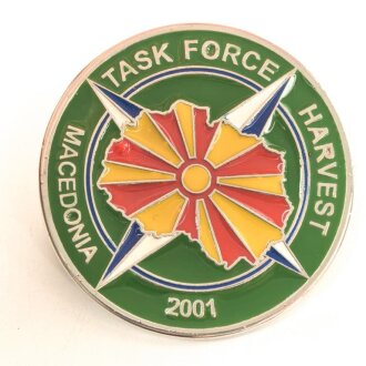 NATO " Macedonia Task Force Harvest 2001" Abzeichen , Durchmesser 40mm