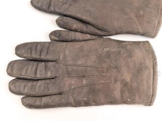 Paar gefütterte Lederhandschuhe für Offiziere der Wehrmacht. Getragenes Paar, Etikett mit Reichsbetriebsnummer