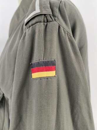 Bundeswehr, Feldhemd oliv, datiert 1981, gebraucht