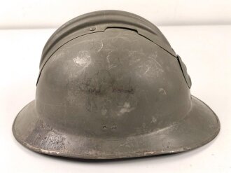 Frankreich 2. Weltkrieg, Stahlhelm Modell 1926, Originallack, ansonsten überarbeitet