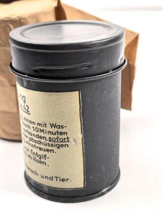 Tier Entgiftungsbüchse 42 der Wehrmacht. Ungebrauchtes Stück in der originalen Umverpackung