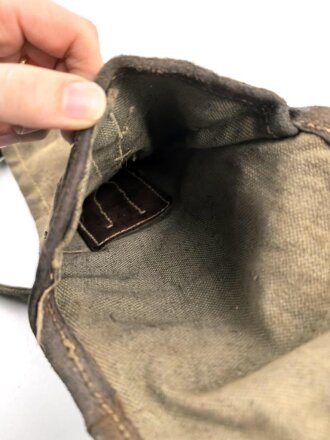 Tasche für eine Waffe, Gesamtlänge 70cm, Alter und Herkunft unbekannt, Jugoslawien ?