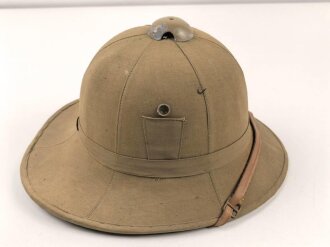 Italien, Tropenhelm Modell 1940. Ungetragenes Stück, leicht eingestaubt , Kopfgrösse 56