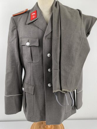 NVA Uniformjacke und Hose Fallschirmjäger. Jacke von 1985