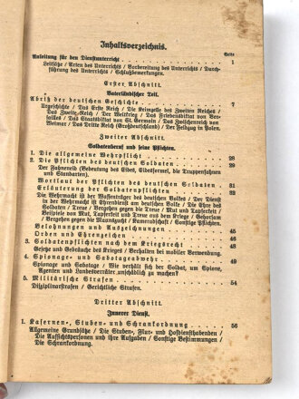 "Der Dienstunterricht im Heere, Ausgabe für den Schützen der Schützenkompanie" datiert 1941, 332 Seiten, DIN A5, stark gebraucht