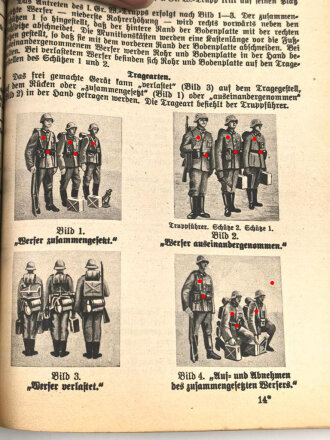 "Der Dienstunterricht im Heere, Ausgabe für den Schützen der Schützenkompanie" datiert 1941, 332 Seiten, DIN A5, stark gebraucht