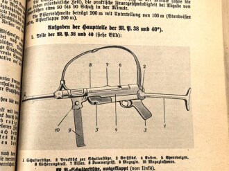 "Der Dienstunterricht im Heere, Ausgabe für den Schützen der Schützenkompanie" datiert 1941, 332 Seiten, DIN A5, stark gebraucht