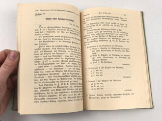 Zu D.V.E. Nr. 362. "Ehrengerichte der Offiziere im Preußischen Heere und Ergänzungsordre" datiert 1910, DIN A5, stark gebraucht