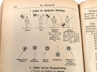 "Der Feldgraue - Leitfaden für den Dienstunterricht des Infanteristen" datiert 1917, 236 Seiten, DIN A5,  gebraucht