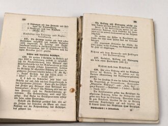 D.V.E. Nr. 416 "Schießvorschrift für die Feldartillerie" datiert 1914, 171 Seiten, DIN A6, stark gebraucht einige Seiten lose