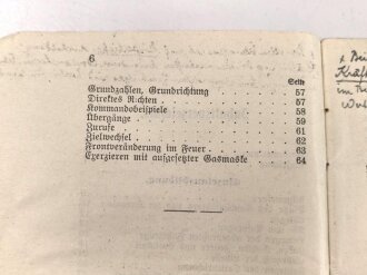 "Ausbildungsvorschrift für die Feldartillerie Heft 2: Ausbildung am unbespannten Geschütz" datiert 1917, 64 Seiten, DIN A6, stark gebraucht