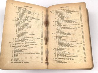 Drei Jahre im Sattel - Ein Lern und Lesebuch für den Dienstunterricht des deutschen Kavalleristen datiert 1899, 496 Seiten, DIN A5, stark gebraucht, Viele Seiten lose