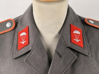 NVA Uniformjacke und Hose Fallschirmjäger.