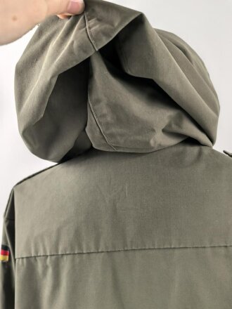 Bundeswehr, Nässeschutzjacke oliv, datiert 1986, Grösse 12 ( 180/190/ 100)  Leicht getragen