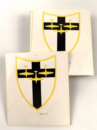 Deutschland nach 1945, Traditionsverband Luftwaffe Jagdgeschwader 27.  Aufkleber mit Wappen der 3. Gruppe. Maße 10 x 12cm. Sie erhalten ein ( 1 ) Stück