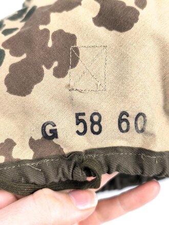 Bundeswehr, Flecktarn / Wüstentarn Bezug für Gefechtshelm, Grösse 58-60, Gebraucht.