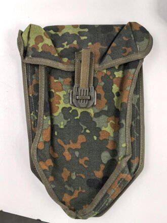 Bundeswehr , Tasche zum Klappspaten, Dreifachspaten....