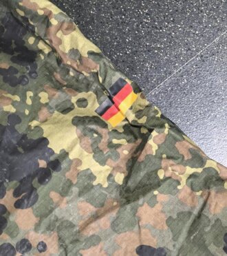 Bundeswehr, Regenponcho flecktarn. Guter Gesamtzustand