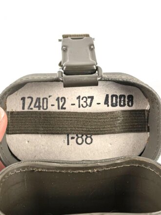 Bundeswehr,  Tasche für Zielfernrohr 1240-12-137-4008. Guter Zustand, datiert 1988