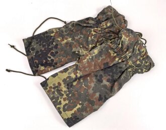 Bundeswehr,  Paar Nässeschutzgamaschen flecktarn,...