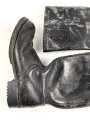 Bundeswehr, Paar Kampfstiefel Modell 1957, getragenes Paar, Sohlenlänge 32cm,  ungereinigt