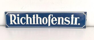 Strassenschild / Emailleschild " Richthofenstr." 18 x 90cm. Sicherlich nach 1945