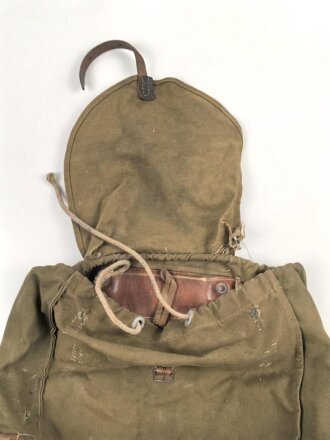 Artillerie Rucksack Wehrmacht. Stark gebraucht, spätes Stück