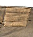 Kriegsmarine, graue Lederhose mit Etikett der Bekleidungswerke Neumünster. Stark getragenes Stück , ungereinigt