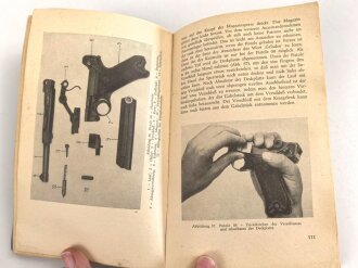 DDR "Handbuch für den Kämpfer" datiert 1962, 419 Seiten, DIN A6