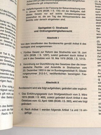 "Vertrag zwischen der Bundesrepublik Deutschland und der Deutschen Demokratischen Republik über die Herstellung der Einheit Deutschlands - Einigungsvertrag" datiert 1990, DIN A4