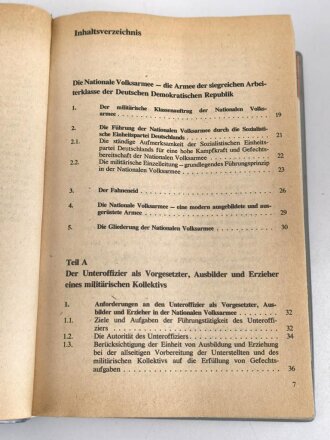 DDR "Handbuch Militärisches Grundwissen" datiert 1980, 496 Seiten, DIN A5