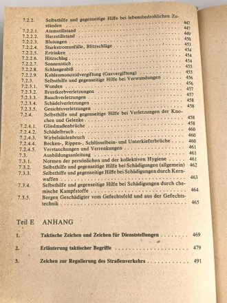 DDR "Handbuch Militärisches Grundwissen" datiert 1977, 493 Seiten, DIN A5