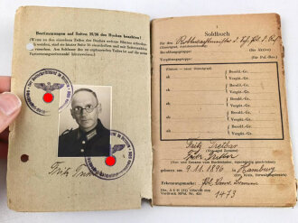 Soldbuch Polizei, ausgestellt am 12. Juli 1944 bei...