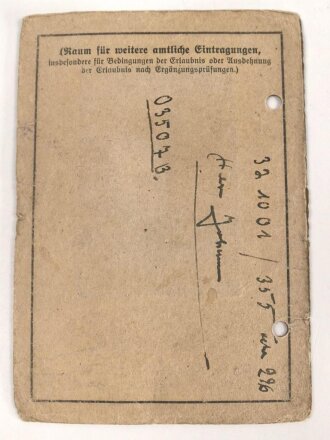 Wehrmacht - Führerschein eines Angehörigen der Panzerjäger Ersatz- und Ausbildungsabteilung 20, ausgestellt 1943 für Vollkettenfahrzeuge bis 15 to, gelocht