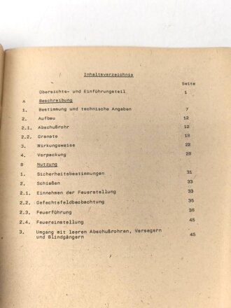 Nationale Volksarmee der DDR, Dienstvorschrift " A050/1/447 Reaktive Panzerabwehrgranate RPG-18, Beschreibung und Nutzung" 49 Seiten, datiert 1980, Einband leicht geknickt