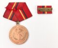 DDR , Verdienstmedaille für Angehörige von Kampfgruppen in bronze