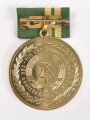 DDR, Medaille für treue Dienste freiwilliger Helfer beim Schutz der Staatsgrenze der DDR in gold