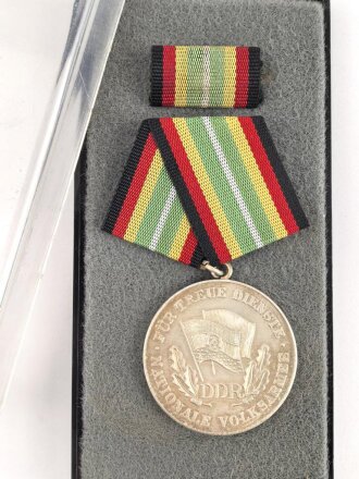 DDR, Medaille für treue Dienste in der Nationalen Volksarmee, silber