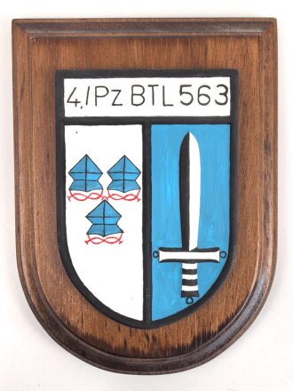 Bundeswehr, Wandplakette " 4. / Pz Btl 563" . Maße der Holzplatte 15 x 21