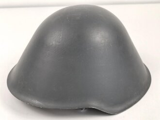 Nationale Volksarmee der DDR, Stahlhelm,  gebraucht, guter Gesamtzustand, die Glocke datiert 1977