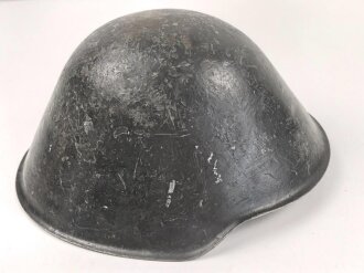 Nationale Volksarmee der DDR, Stahlhelm,  gebraucht, guter Gesamtzustand, die Glocke datiert 1973