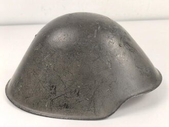 Nationale Volksarmee der DDR, Stahlhelm,  gebraucht, guter Gesamtzustand, die Glocke datiert 1965