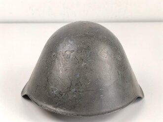 Nationale Volksarmee der DDR, Stahlhelm,  gebraucht, guter Gesamtzustand, die Glocke datiert 1965