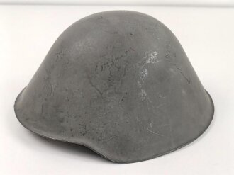 Nationale Volksarmee der DDR, Stahlhelm,  gebraucht, guter Gesamtzustand, die Glocke datiert 1970