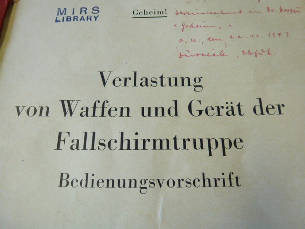 "Verlastung Von Waffen Und Gerät Der Fallschirmtruppe" 181 Seiten, Ex