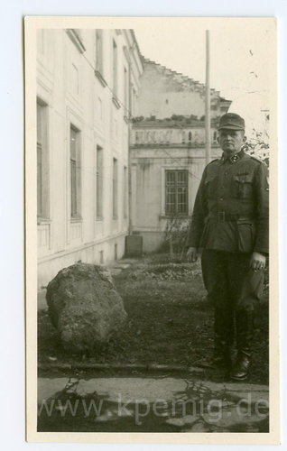 2 Fotos Waffen SS in Gorlice, Maße ca.9x5cm,...